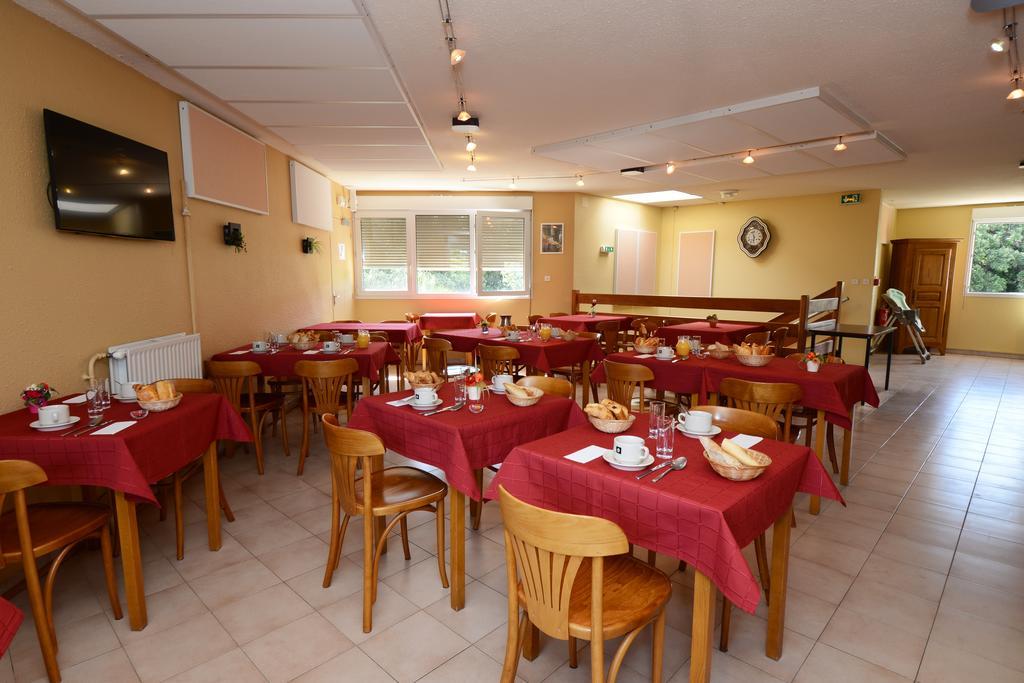 Hotel Le Lagon Rochefort-du-Gard Exterior photo